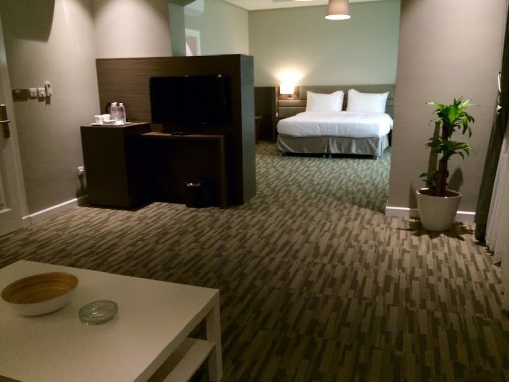 Фото Loren Suites Corniche