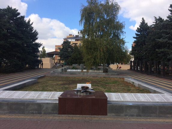 Monument, memorial Братская могила воинов, погибших в Великой Отечественной войне, Aksay, photo
