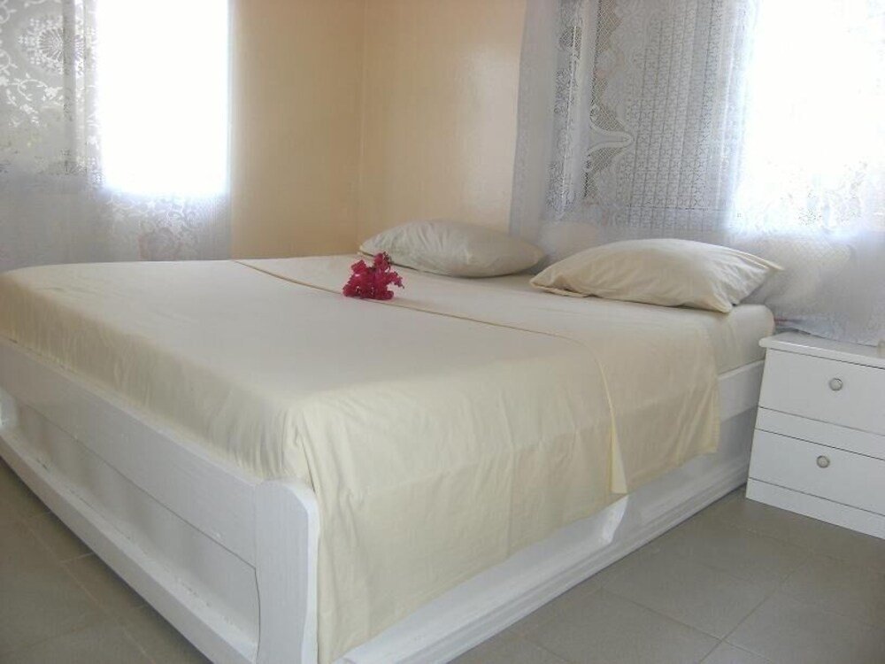 Фото One World Village Guesthouse