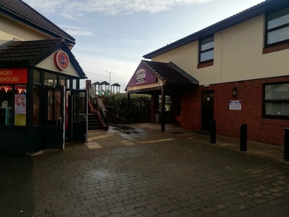 Hotel Purple Roomz, England, photo