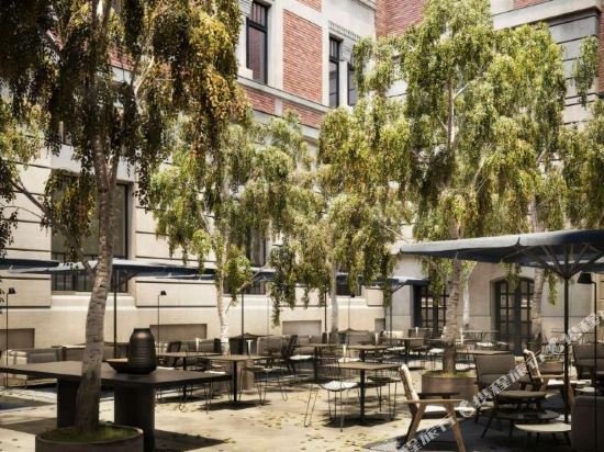 Фото Kozmo Hotel Suites & SPA