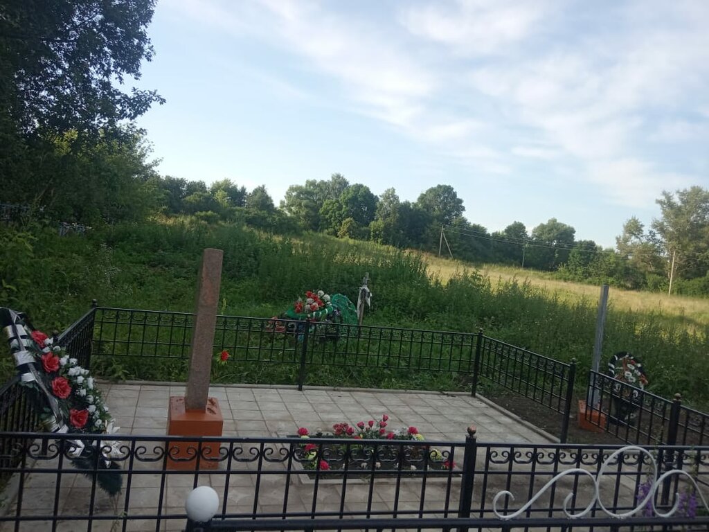 Monument, memorial Братская могила в с.Покровское Краснозоренского района Орловской области, Oryol Oblast, photo