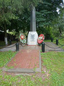 Обелиск воинам, павшим в годы Великой Отечественной войны (Нижегородская область, 22Н-2608), памятник, мемориал в Нижегородской области