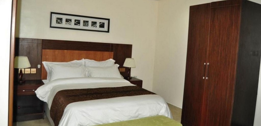 Фото De Brass Suites Hotel