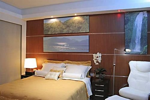 Фото Black Stream Hotel