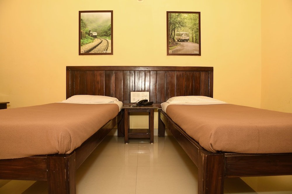 Фото Hotel Kamat Plus