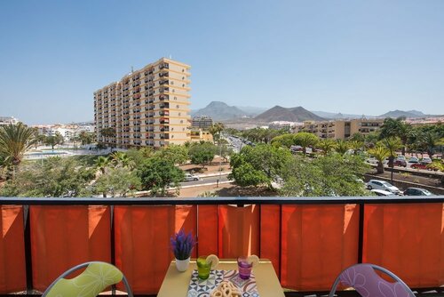 Жильё посуточно 41. Los Cristianos Apartment, First Sea Line, Parking, Wifi