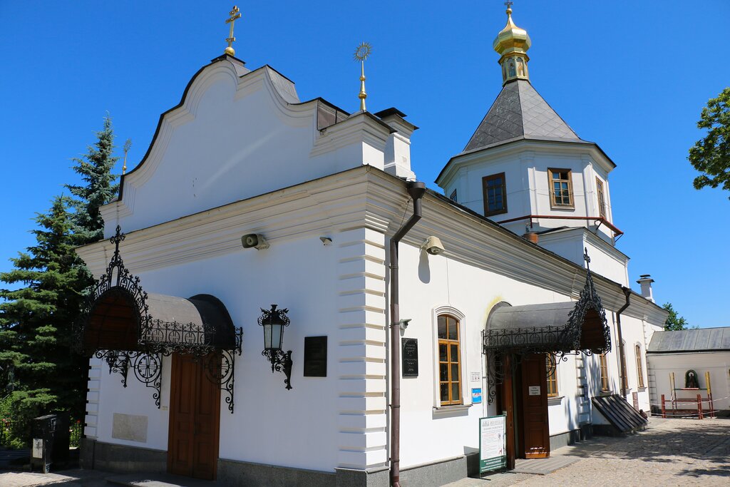 Лаврская улица киев