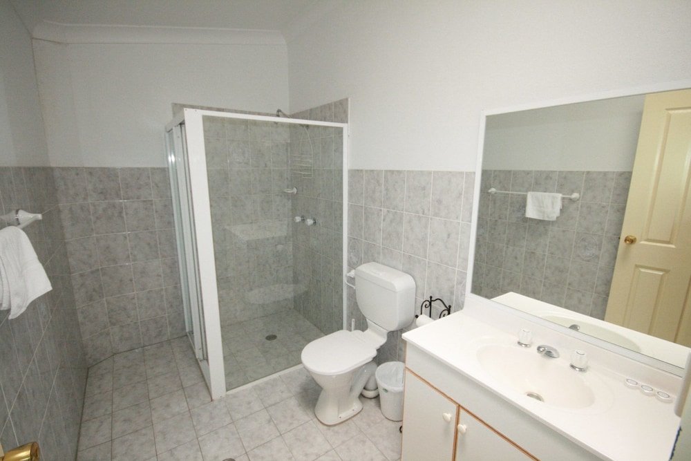 Фото Twin Seasons 4 - Lake and Mountain Views