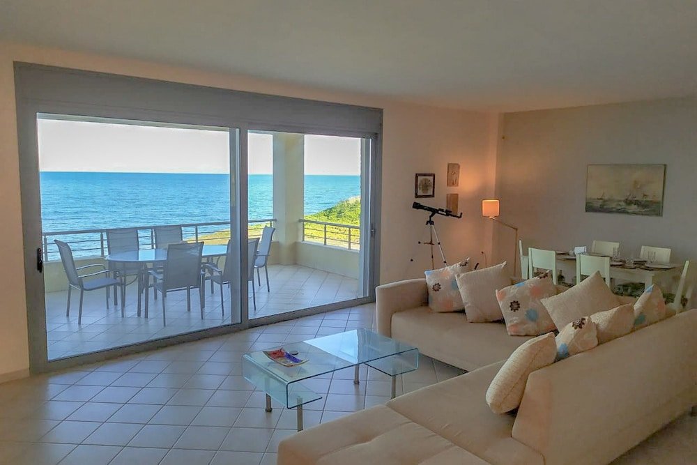 Фото Aggeliki House by The Sea