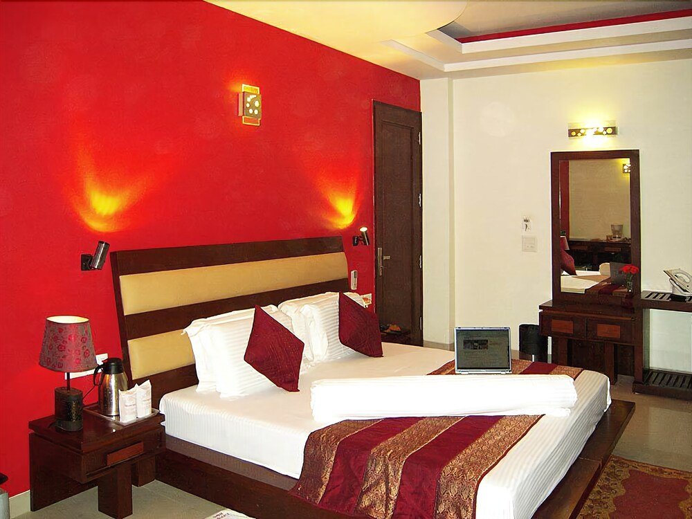 Фото отеля 2