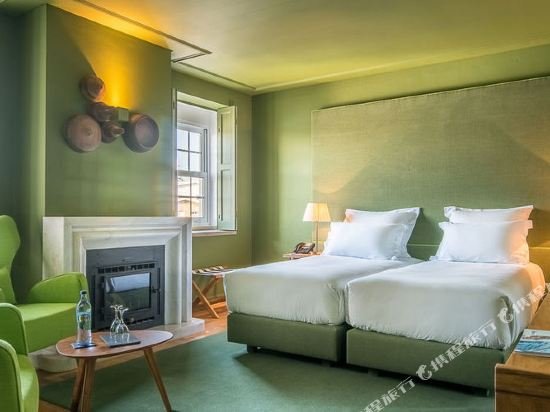 Фото The Albatroz Hotel