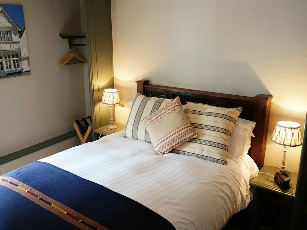 Hotel The Cross Keys, England, photo