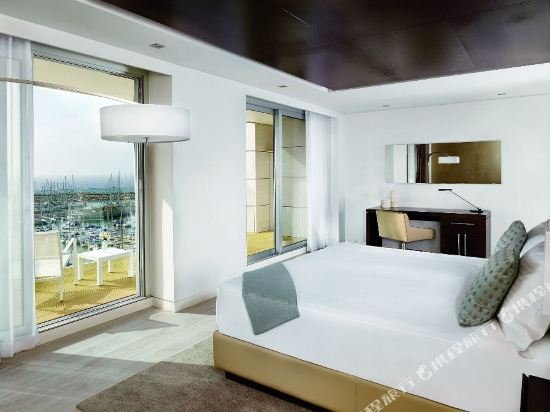 Фото The Ritz-Carlton