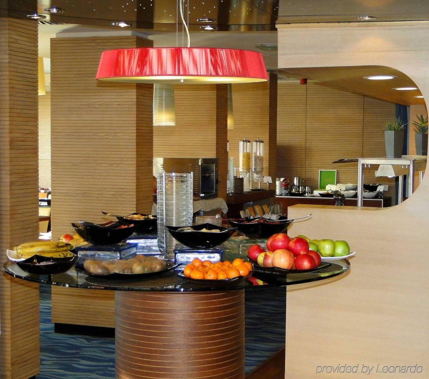 Фото Novotel Budapest Danube