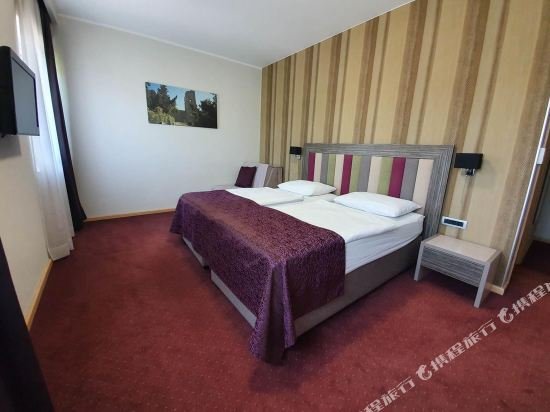 Фото Hotel Brotnjo