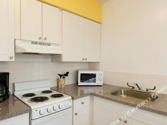 Фото Carriage House Resort Motel