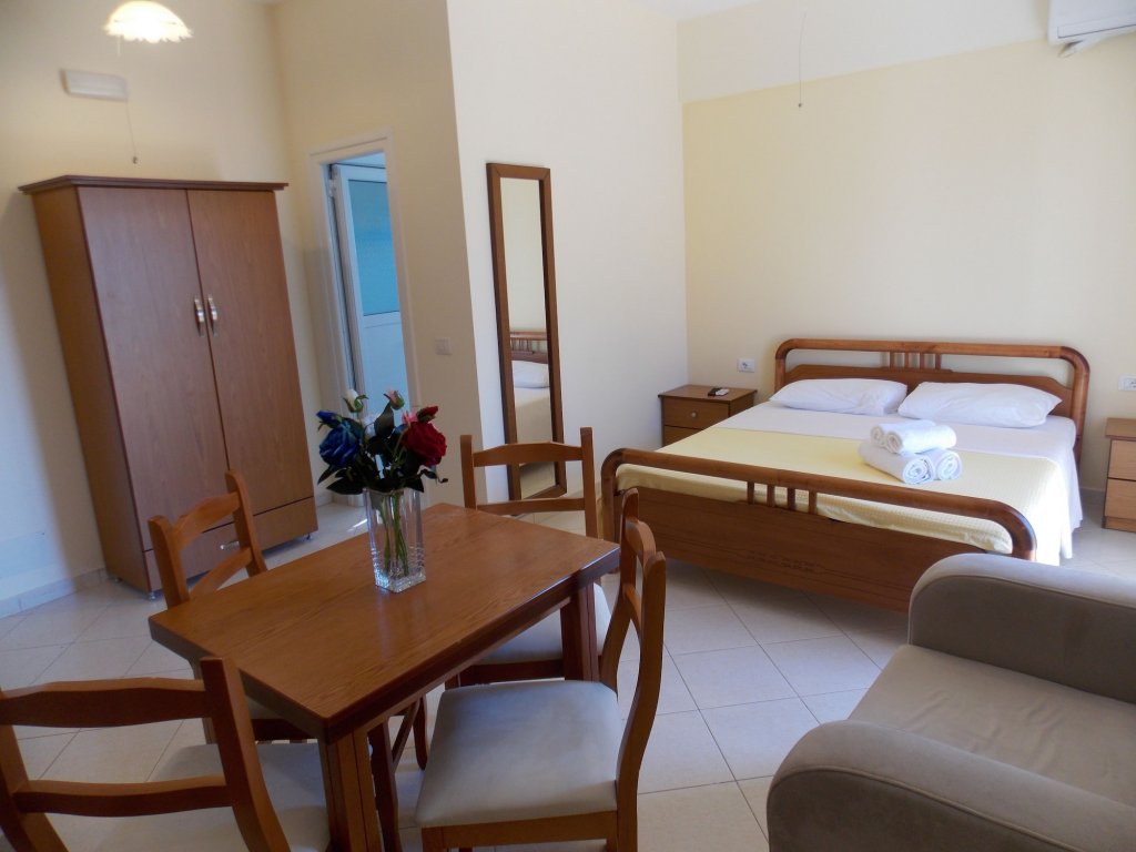 Фото Hotel Villa Qendra