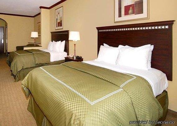 Фото Comfort Suites Galveston