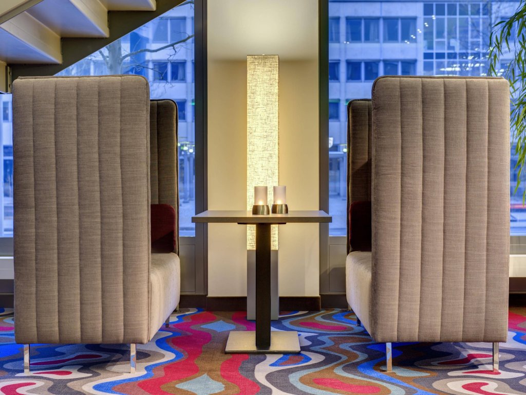 Фото Park Inn by Radisson Neumarkt