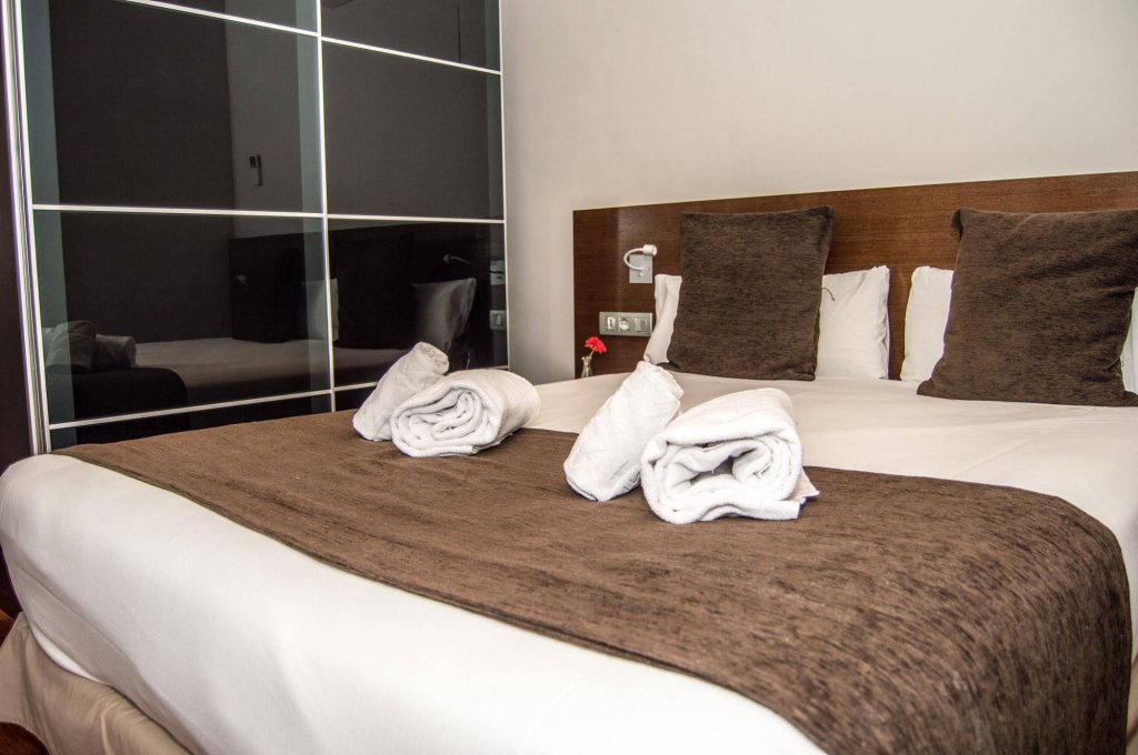 Фото Hotel Madanis Liceo