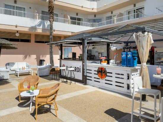 Фото Apartamentos Vibra Tropical Garden