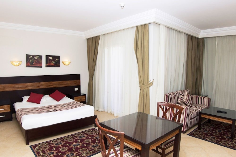 Фото Pyramisa Sunset Pearl Hotel & Apartments