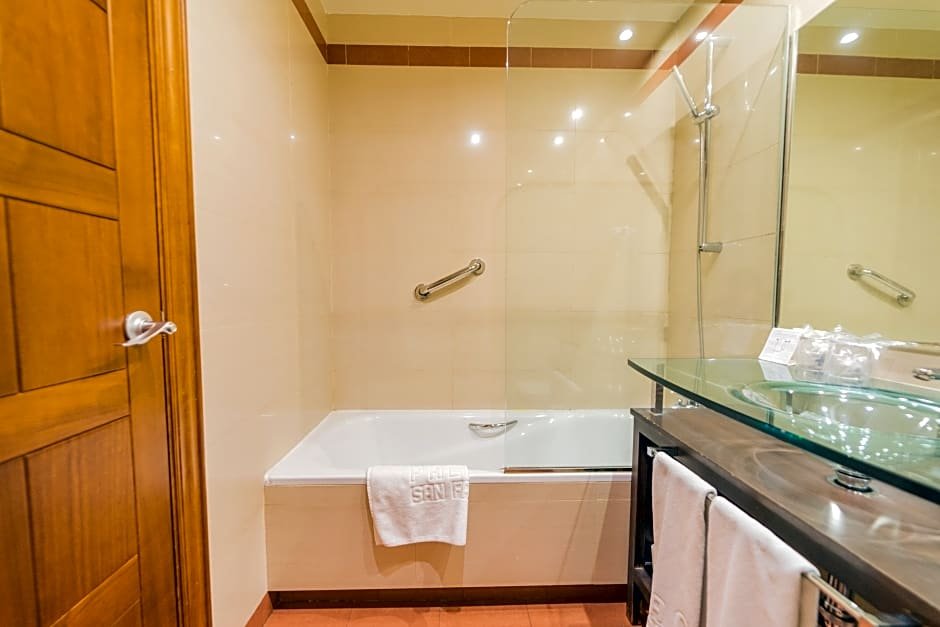 Фото Hotel Palacio San Facundo