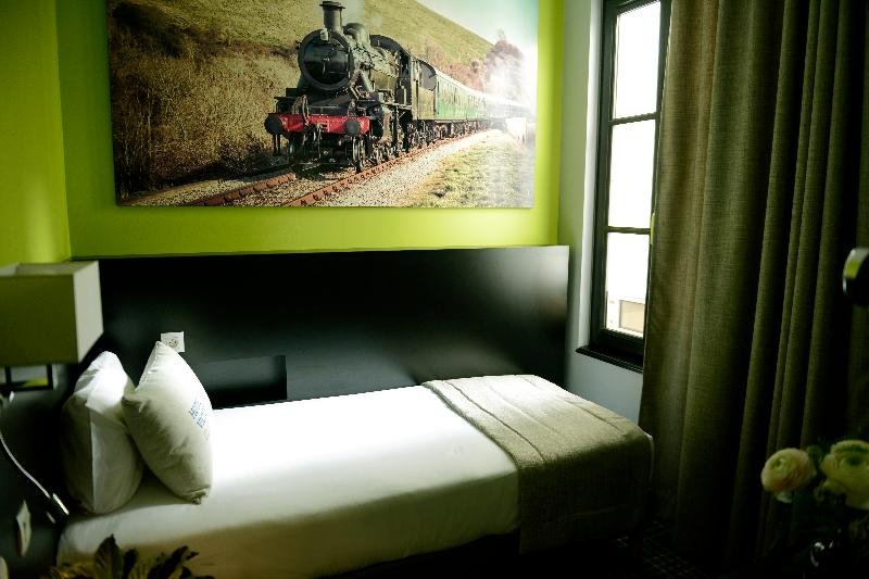 Фото Hôtel Victoria Lyon Perrache Confluence