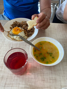 Светлана (derevnya Malyye Paraty, Tsentralnaya ulitsa, 1Б) ، مقهى