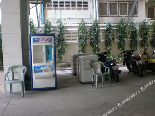 Гостиница Thana Place Charunsanithwong 34 в Бангкоке