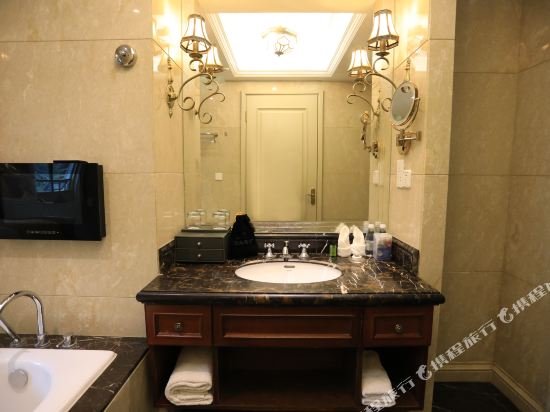 Фото Chongqing Auwi Hotel