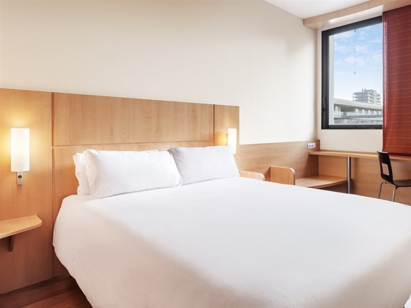 Фото B&b Hotel Barcelona Mataro