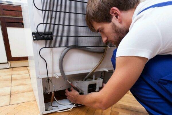 Засорилась сливная трубка холодильника самсунг как заменить