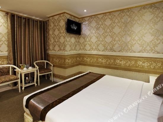 Фото Golden Crown Hotel