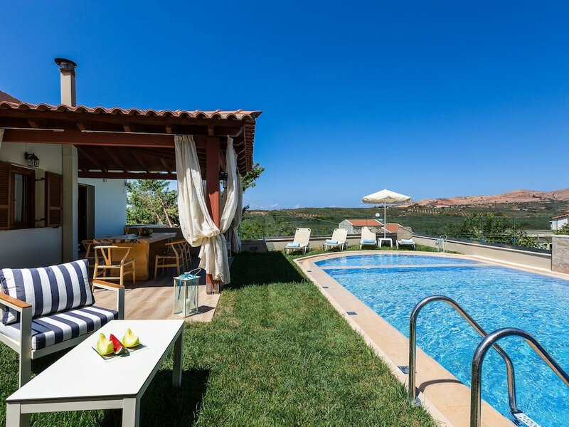 Luxurious Villa in Achlades Crete With Private Pool