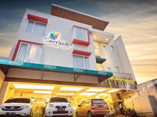 Фото Graha Cempaka Boutique Hotel