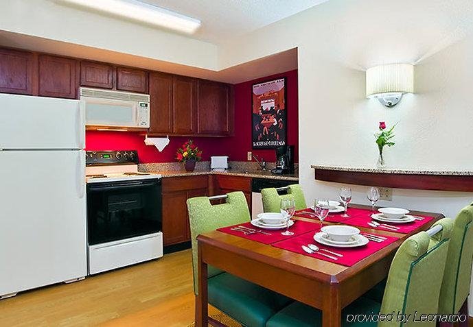 Фото Residence Inn by Marriott Tampa Downtown