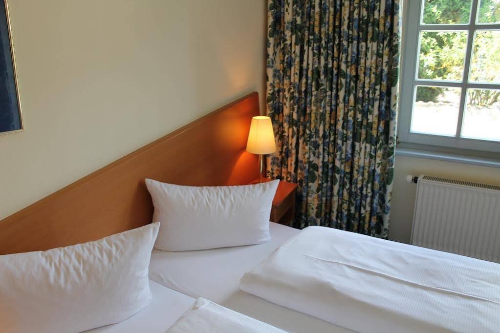 Фото Hotel Goldener Adler