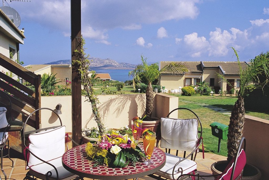 Фото Cala Rosa Club Hotel