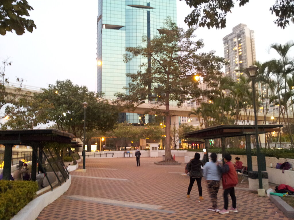 Park North Point Ferry Concourse Promenade, Hong Kong, photo