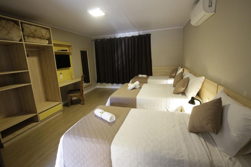 Фото Pousada Três Pinheiros