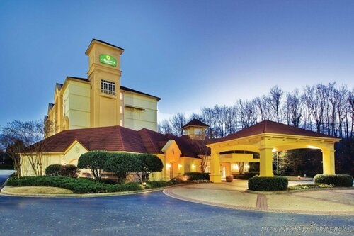 Гостиница La Quinta Inn & Suites by Wyndham Atlanta Alpharetta