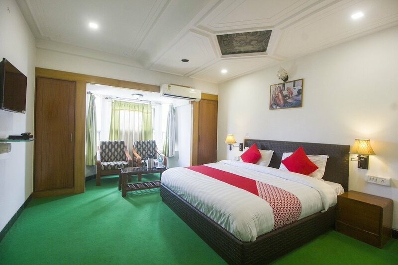 Гостиница Oyo Flagship 14803 Hotel Silver Inn в Нашике
