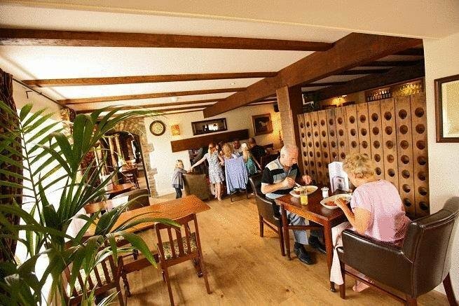 Bar, pub Rose And Crown, Wales, photo