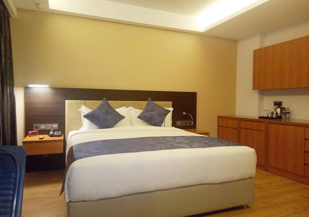 Фото Days Hotel Dhaka Baridhara