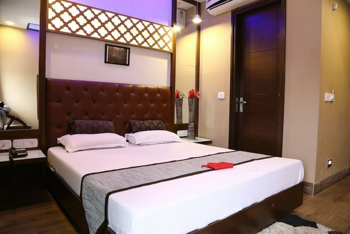 Гостиница Hotel Mourya Chandigarh