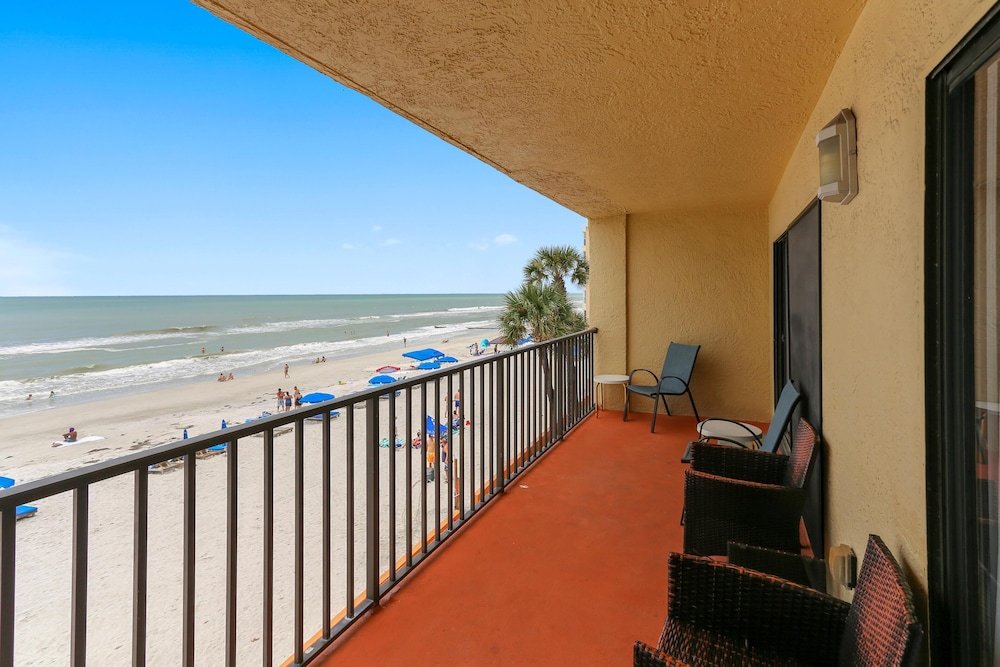 Фото Las Brisas 202 Beach Front/very Spacious/pool/bbq!