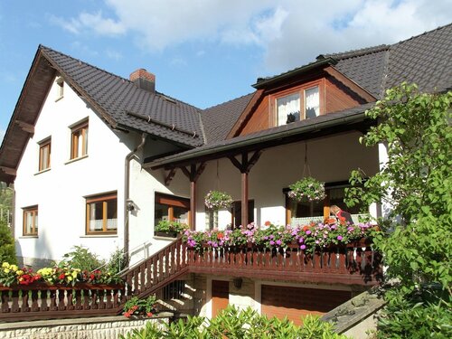 Жильё посуточно Comfortable Holiday Home With Terraces Located in the Southern Part of the Thuringia Forest