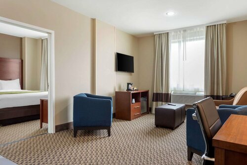 Гостиница Comfort Inn & Suites near Jfk Air Train в Нью-Йорке